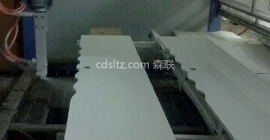 衣柜板噴邊.jpg 衣柜板噴邊.jpg