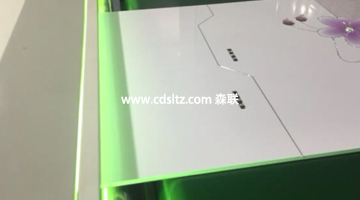 衣柜移門UV面漆光固化.jpg 衣柜移門UV面漆光固化.jpg