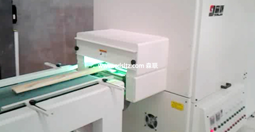 門線條噴涂UV光固化.jpg 門線條噴涂UV光固化.jpg
