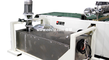 UV光油淋涂機獨立加溫箱.jpg UV光油淋涂機獨立加溫箱.jpg