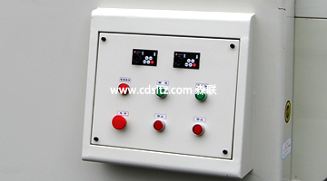 UV淋涂機數(shù)控變頻操作面板.jpg UV淋涂機數(shù)控變頻操作面板.jpg