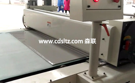 保溫一體板PU實色氟碳面漆滾涂.jpg 保溫一體板PU實色氟碳面漆滾涂.jpg