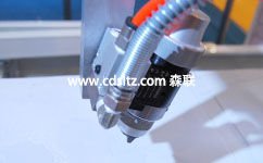 美國(guó)固瑞克低壓混氣噴槍.jpg 美國(guó)固瑞克低壓混氣噴槍.jpg