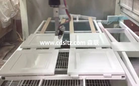 家具柜板多板同時(shí)噴涂.jpg 家具柜板多板同時(shí)噴涂.jpg