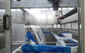 木門噴漆機(jī)自動翻轉(zhuǎn)換面.jpg 木門噴漆機(jī)自動翻轉(zhuǎn)換面.jpg