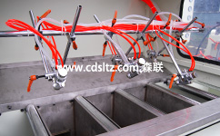 木線條噴涂機(jī)巖田空氣噴槍.jpg 木線條噴涂機(jī)巖田空氣噴槍.jpg
