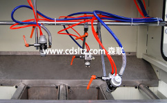 木線條噴涂機(jī)低壓混氣噴槍.jpg 木線條噴涂機(jī)低壓混氣噴槍.jpg