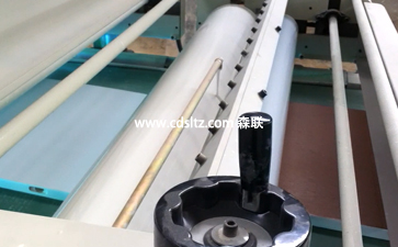 板式家具UV涂裝生產線滾涂實色UV底漆全固化.jpg 板式家具UV涂裝生產線滾涂實色UV底漆全固化.jpg