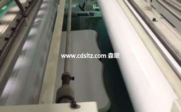 實木家具UV滾涂生產(chǎn)線滾涂實色UV底漆半固化.jpg 實木家具UV滾涂生產(chǎn)線滾涂實色UV底漆半固化.jpg