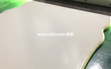 實木家具UV滾涂生產(chǎn)線滾涂實色UV底漆遮蓋.jpg 實木家具UV滾涂生產(chǎn)線滾涂實色UV底漆遮蓋.jpg