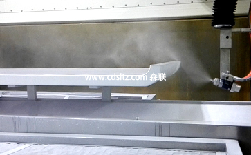家具UV噴涂設(shè)備生產(chǎn)線家具邊部UV自動(dòng)噴涂.jpg 家具UV噴涂設(shè)備生產(chǎn)線家具邊部UV自動(dòng)噴涂.jpg