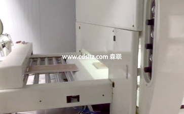 定制家具UV往復(fù)噴涂線自動(dòng)上料除塵掃描.jpg 定制家具UV往復(fù)噴涂線自動(dòng)上料除塵掃描.jpg