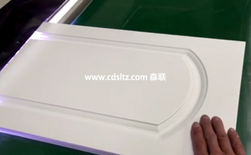 定制家具UV往復(fù)噴涂線UV底漆全固化.jpg 定制家具UV往復(fù)噴涂線UV底漆全固化.jpg