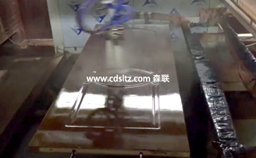 面部面漆雙槍修色噴涂.jpg 面部面漆雙槍修色噴涂.jpg