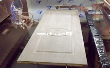 四邊面漆單槍修色噴涂.jpg 四邊面漆單槍修色噴涂.jpg